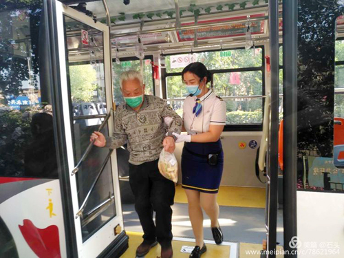 車靚，服務(wù)也靚01.jpg